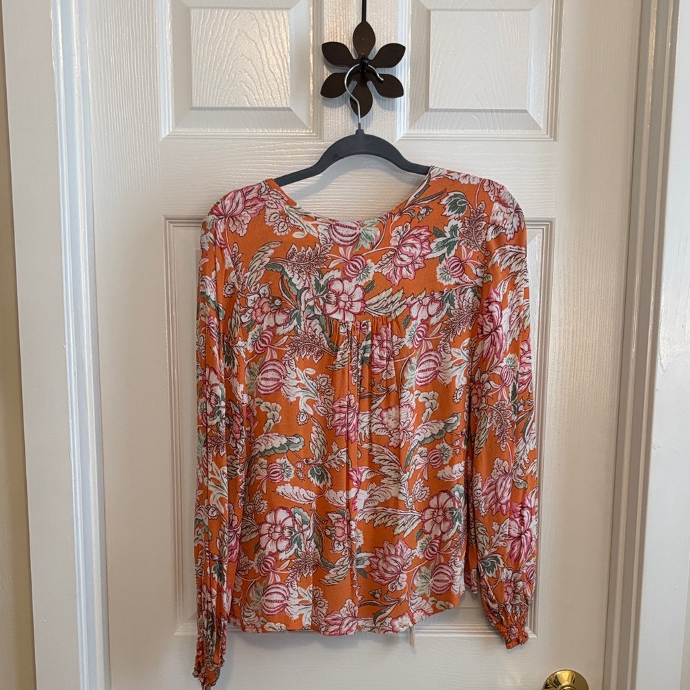 RACHEL Rachel Roy Orange Whimsical Floral LS BlouseW/Smocking Details V-Neck EUC - Picture 8 of 11